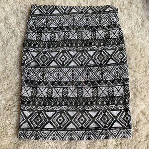 patterned mini skirt